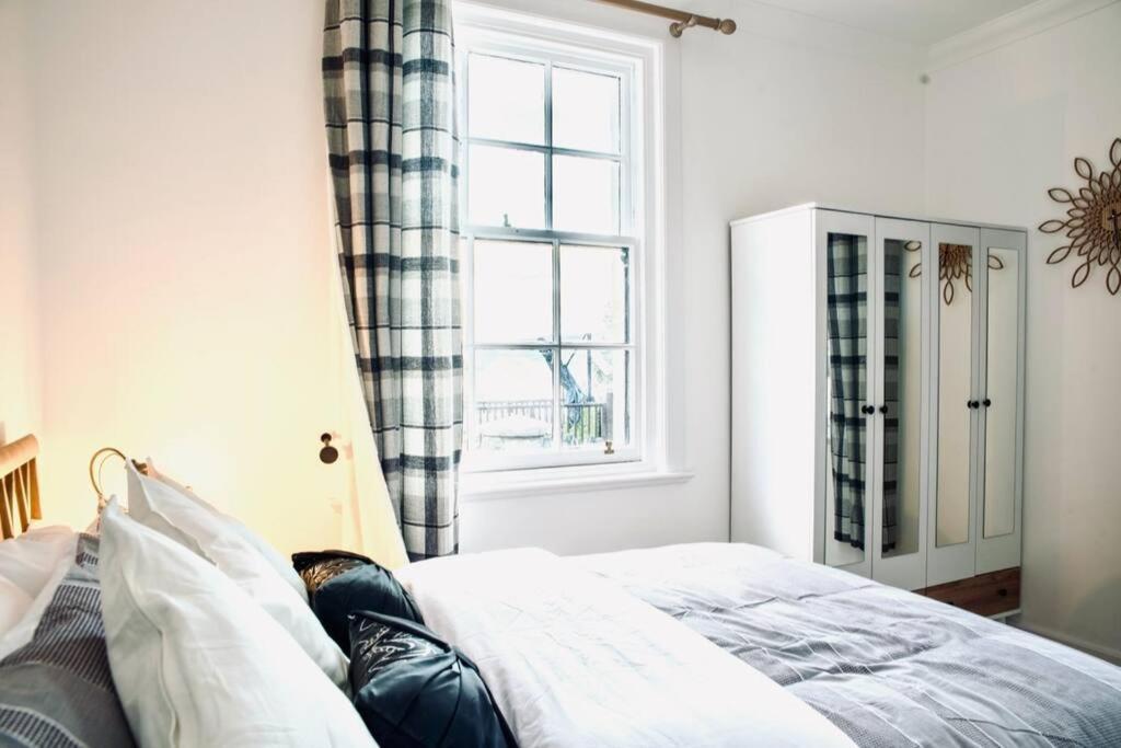 Gleddoch Coach House Villa Лангбанк Екстериор снимка
