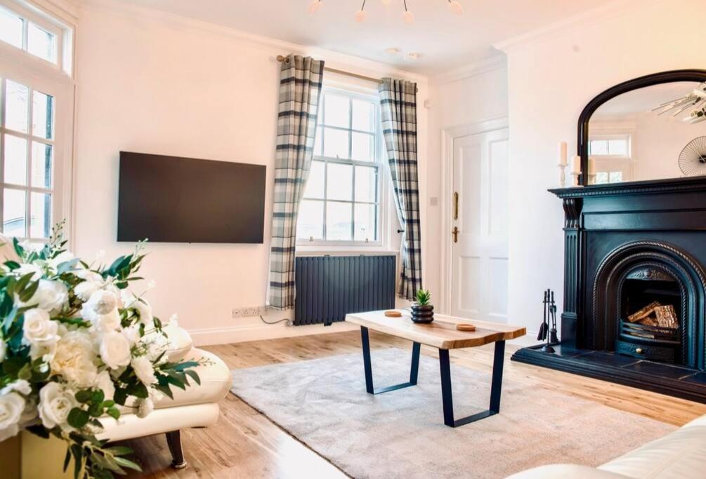 Gleddoch Coach House Villa Лангбанк Екстериор снимка
