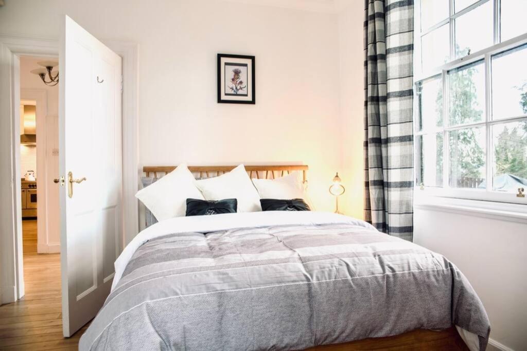 Gleddoch Coach House Villa Лангбанк Екстериор снимка