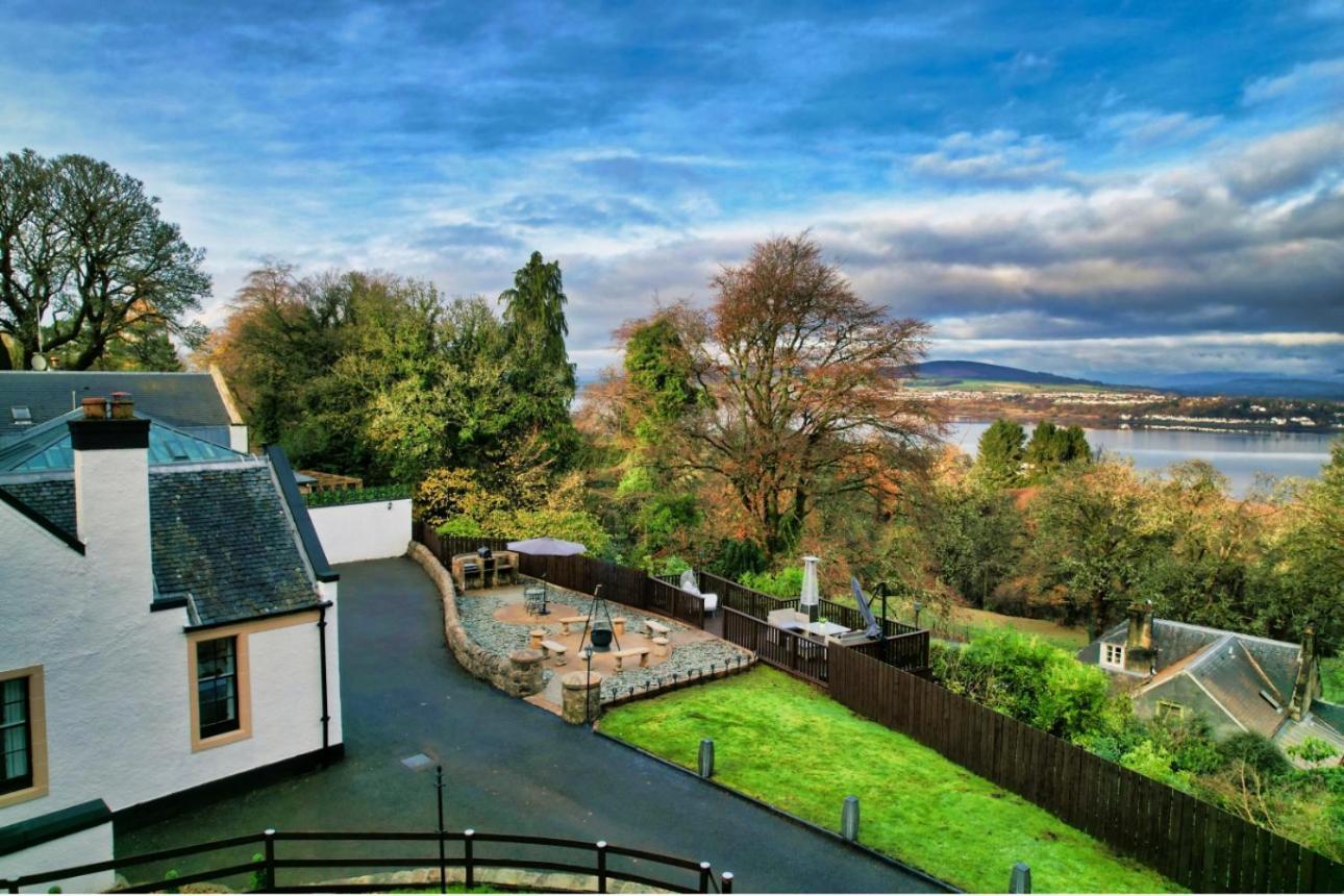 Gleddoch Coach House Villa Лангбанк Екстериор снимка