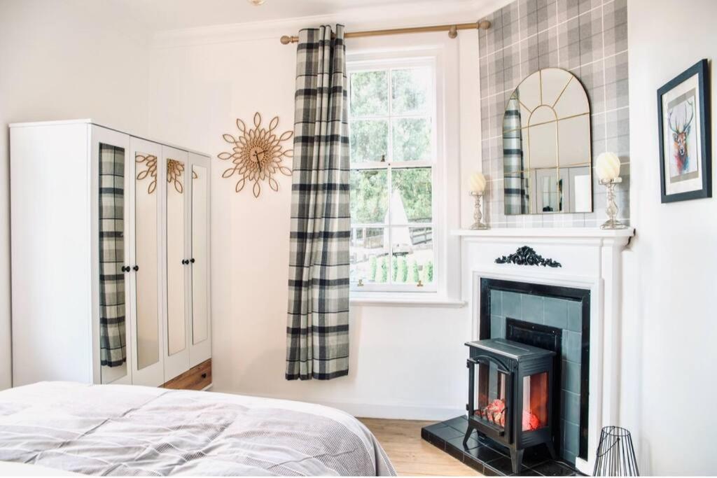 Gleddoch Coach House Villa Лангбанк Екстериор снимка